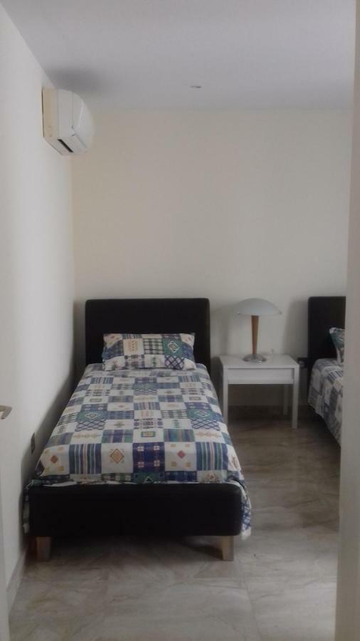 Amathusia Beach Apartment ลิมาซอล ภายนอก รูปภาพ